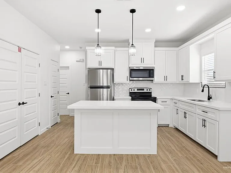 1205 S Waterfall Ave #1 — Photo 17
