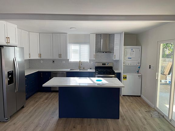 5th image of 1385 N Marengo Ave #101