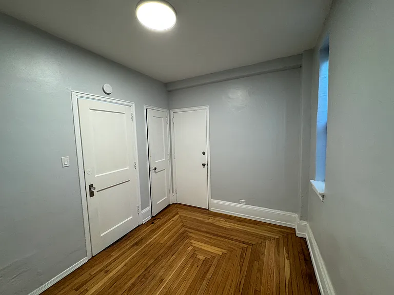 948 Court St #402 — Photo 10