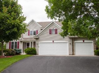 742 Spring Hill Cir, Woodbury, MN 55125