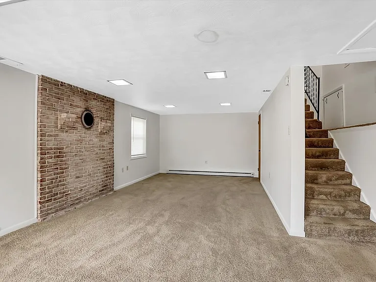 15 Stephen Rd — Photo 27