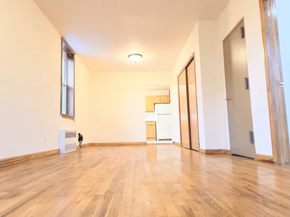 1201 Bay Ridge Parkway image 1 of 13