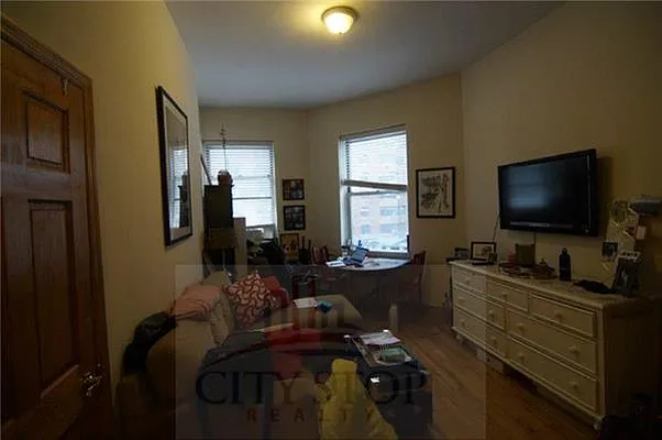 Rented by City Stop Realty | media 3