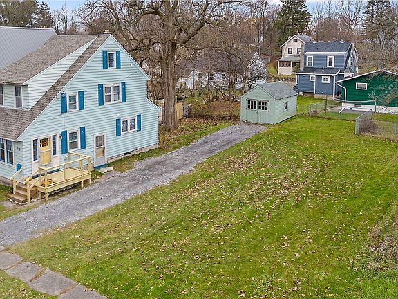 4th image of 140 Ruth Ave