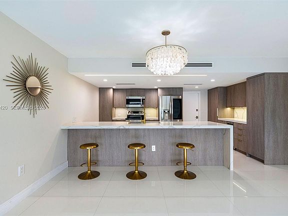 5th image of 155 Ocean Lane Dr APT 413