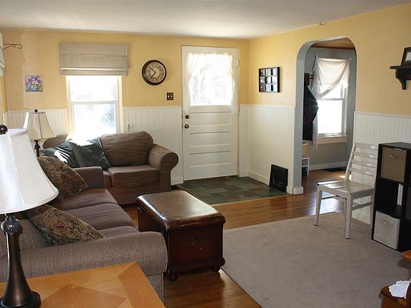 2nd image of 133 Gage Ave