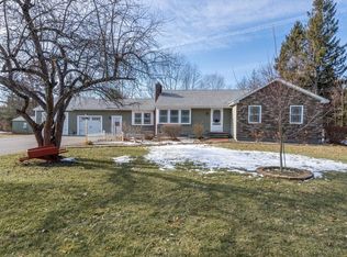 18 Old Coach Rd, Kingston, NH 03848
