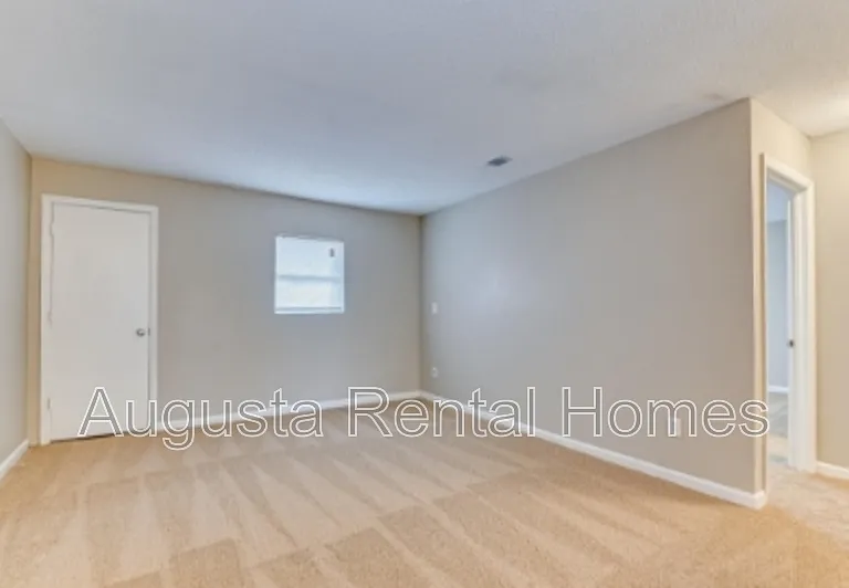 3001C Strickland Ct — Photo 3
