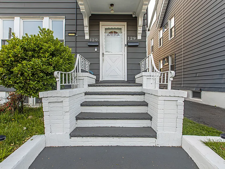 Brookwood St — Photo 4