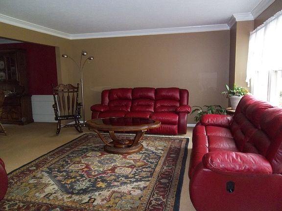 5th image of 2758 Kingsbury Dr