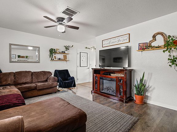 5th image of 17741 Toyon Ave