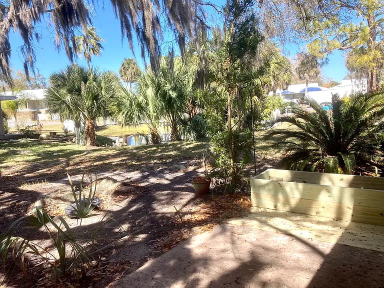 11449 W Bayshore Dr — Photo 36
