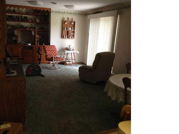 5th image of 920 W Fountain Grove Dr