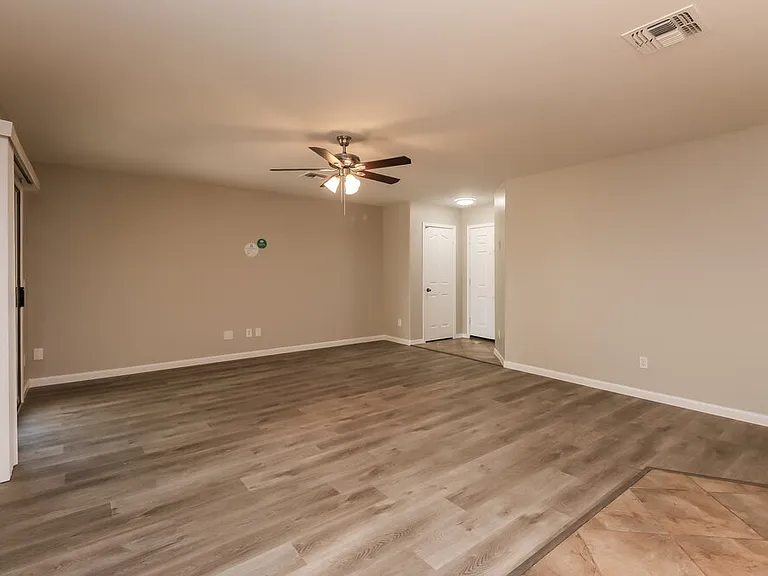 32830 N Sandstone Dr — Photo 6