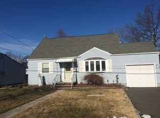 538 Exeter Rd, Linden, NJ 07036