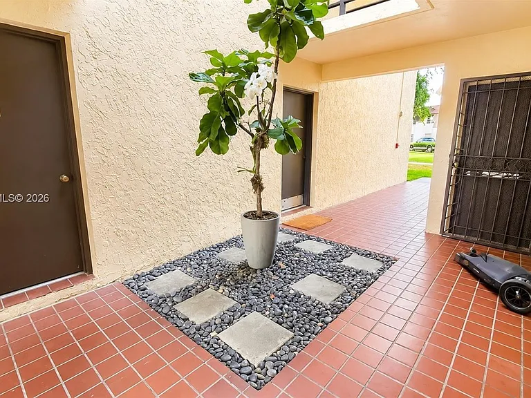 9100 SW 137th Ter #4-3 — Photo 9