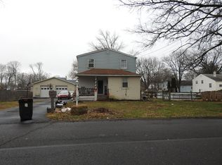386 Lemon St, Warminster, PA 18974