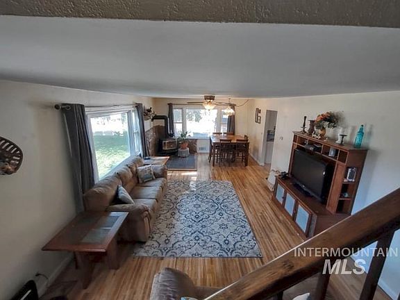 5th image of 205 Alturas Ave E