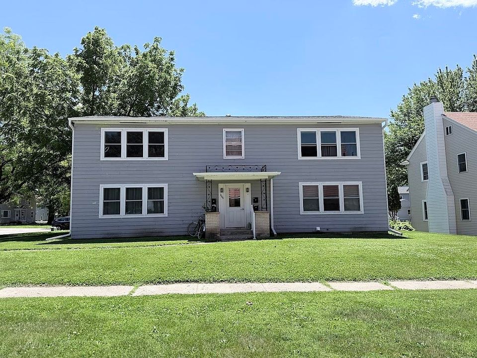 1st image of 206 W 3rd St