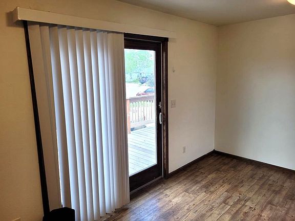5th image of 119 1st St