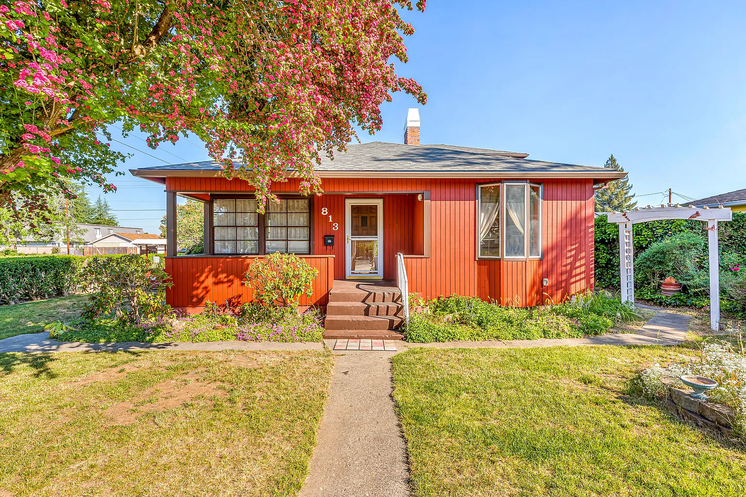 813 Cherry St photo 1
