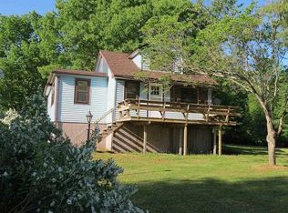 81 Devils Rd, Lake Huntington, NY 12752