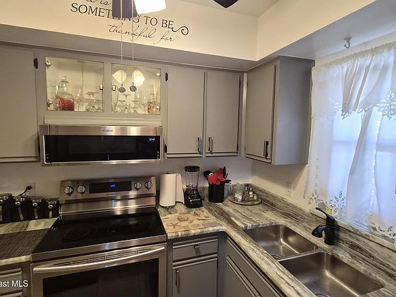 4th image of 921 Sonesta Ave NE APT 202