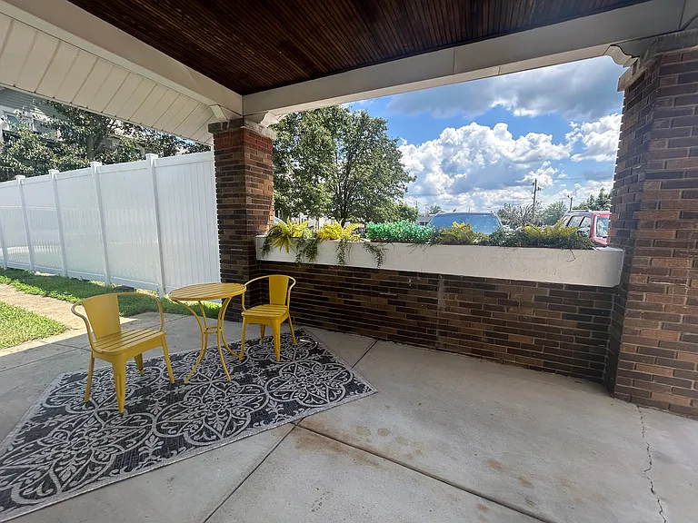 421 N Lafayette Ave — Photo 4