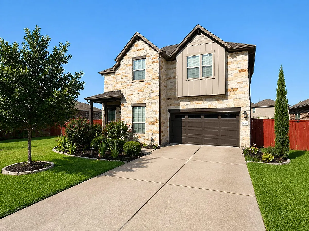 Building Photo - 14600 Iveans Way