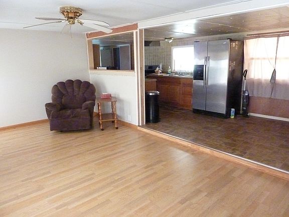 4th image of 39309 Redhill Dr
