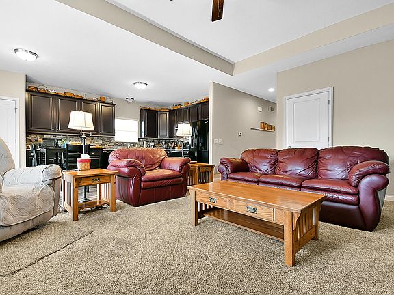 4th image of 104 Bradley Ct
