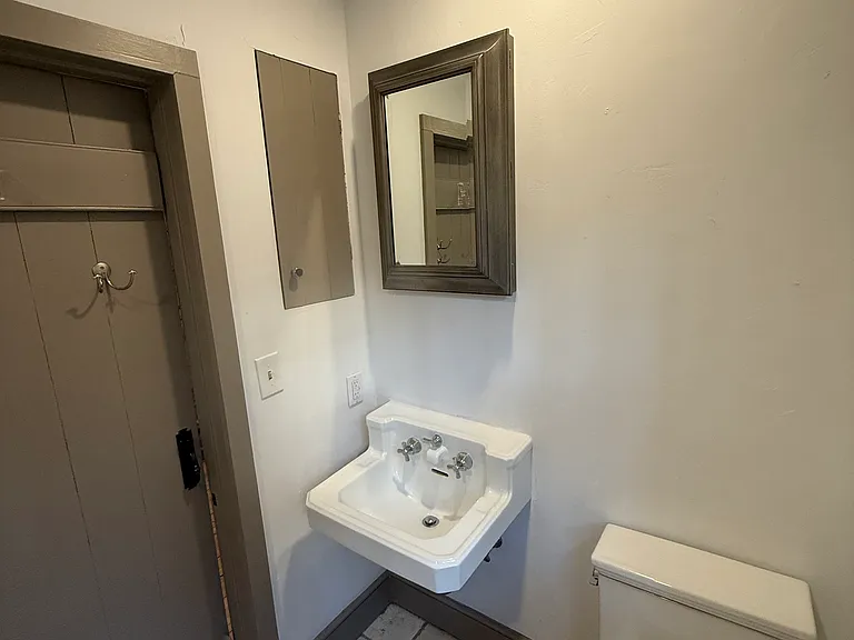 Creekside Dr — Photo 20