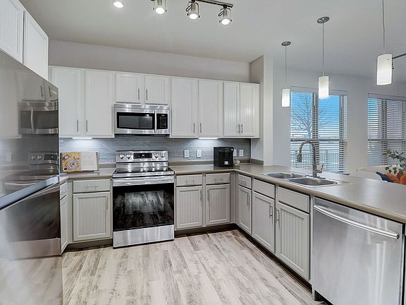 3rd image of 1200 N Gateway Blvd #3109