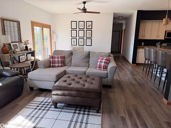 3rd image of 2706 355th St
