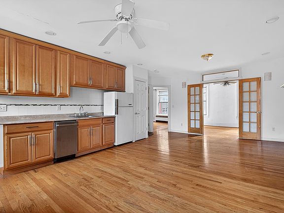 5th image of 216 Newark Ave APT 3