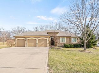 1606 Whispering Rdg, Pleasant Hill, MO 64080