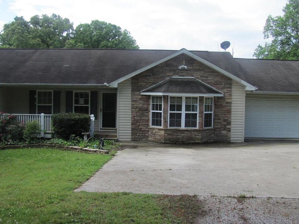 1st image of 2733 Daffodil Ln