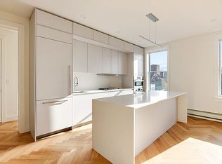 379 Washington Ave APT 3A, Brooklyn, NY 11238