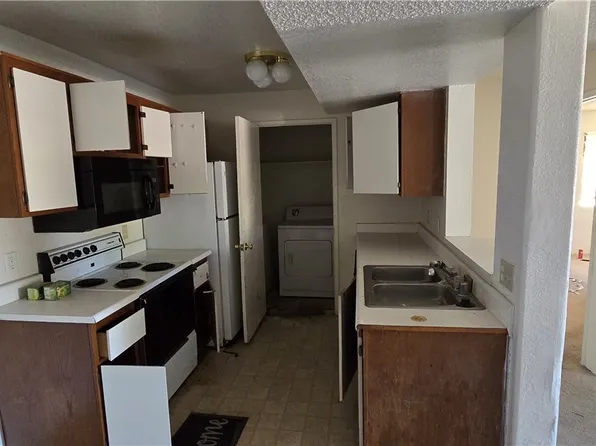 211 Mission Laguna Ln APT 208, Las Vegas, NV 89107