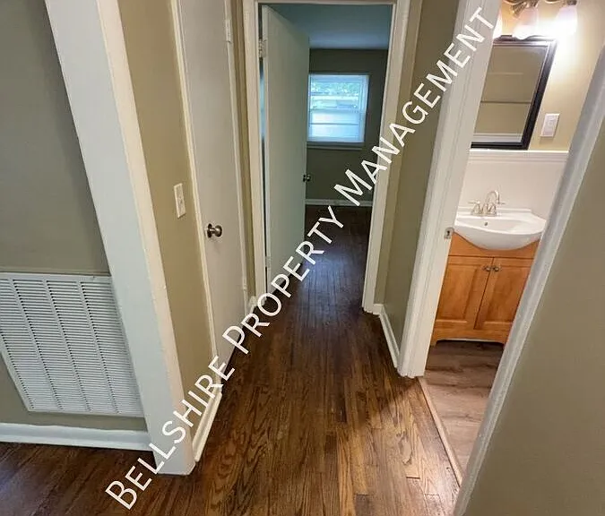29 Waters Ave — Photo 3