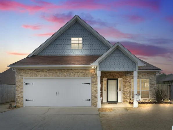 564 Deerwood Dr, Pell City, AL 35125