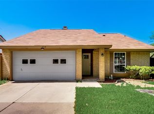 2719 Colonial Dr, Carrollton, TX 75007