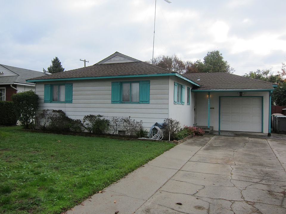 1st image of 1605 Michigan Blvd
