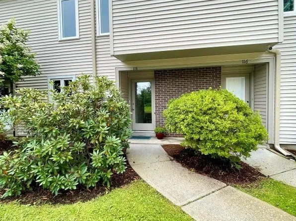 118 Locust Hill Rd, Shelburne, VT 05482