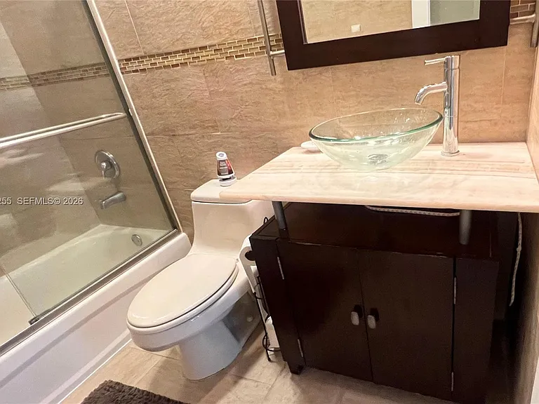 401 Golden Isles Dr #101 — Photo 6