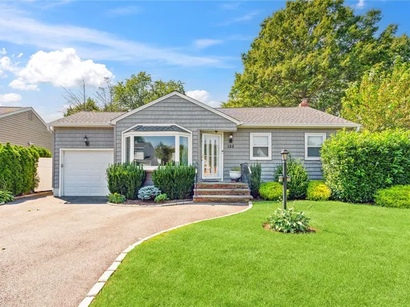 125 Knickerbocker Road, Plainview, NY 11803