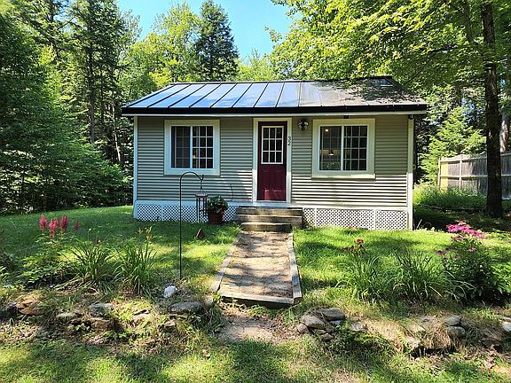 2nd image of 32 Blueberry Hill Ln