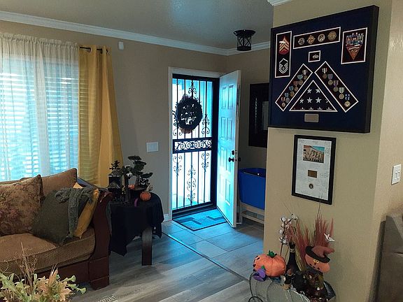 4th image of 1395 Eaglerock Pl