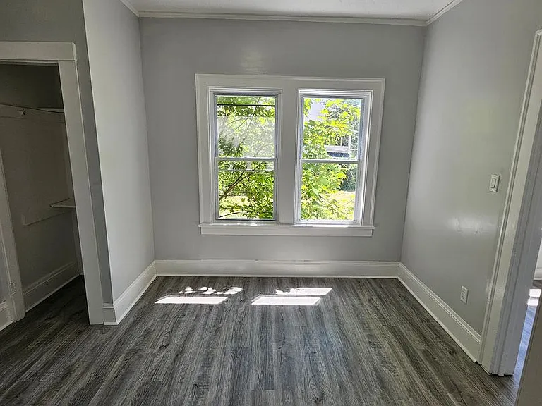 14201 Westropp Ave — Photo 33