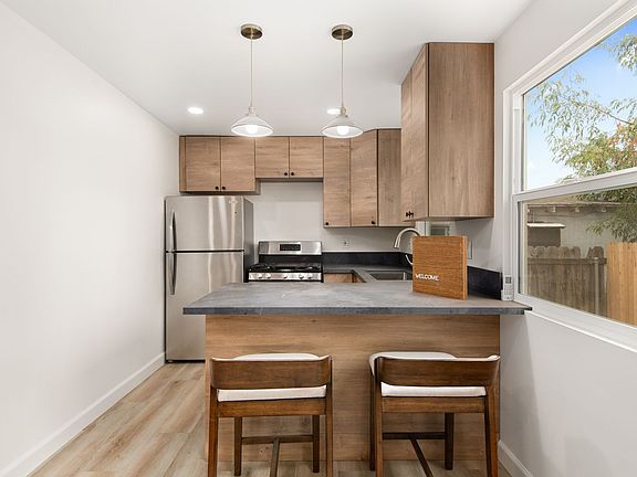 3rd image of 814 10th St Unit A